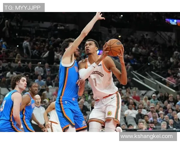 文班亚马新秀赛季表现惊艳场均20分10篮板3盖帽引领风骚